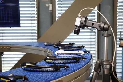 人機協作時代新要求 電動夾具與人工智能應用軟件開發的融合之道